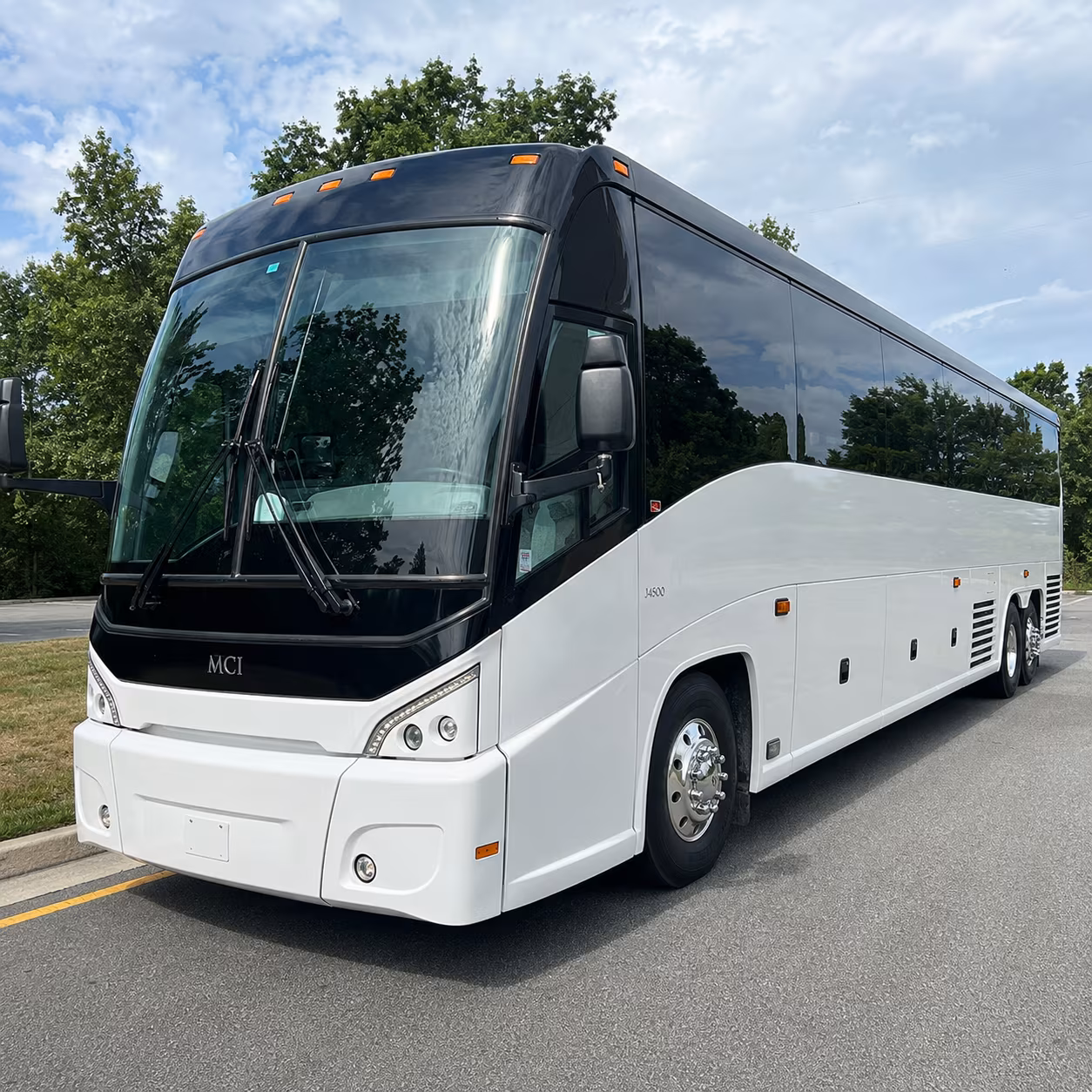 heading to duluth brainerd or the north shore find your bus here