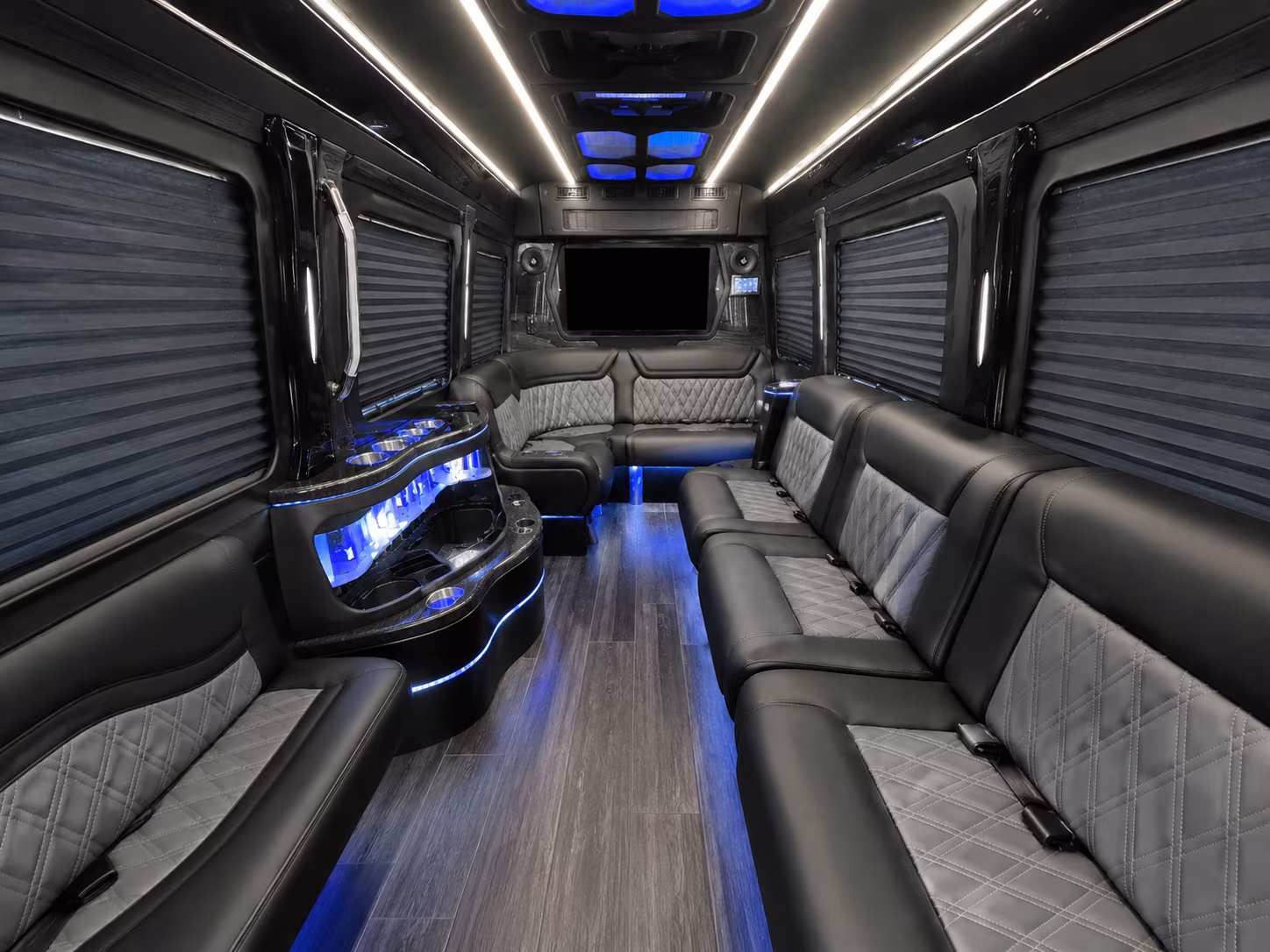 if your company is hosting a large event at the minneapolis convention center a shuttle bus makes it easy