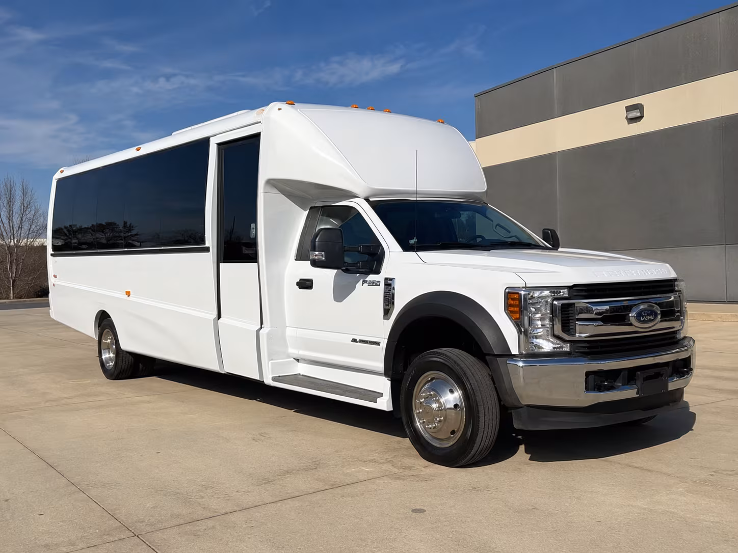 Minneapolis Wine Tour & Brewery Transportation